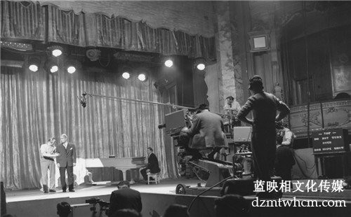北京公司宣传片拍摄拒绝洋西装加土马褂的老套路